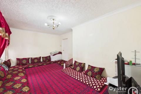 3 bedroom semi-detached house for sale, Laburnum Grove, London, NW9