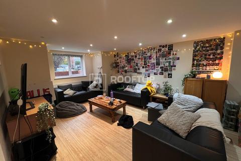8 bedroom house to rent, Brudenell Avenue, Leeds LS6