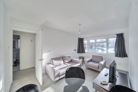 2 bedroom flat for sale, Morena Street, London, SE6