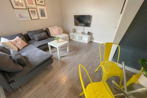 undefined, Empress Road, L7 8SF,