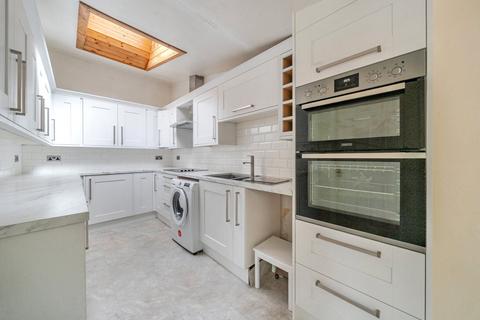 3 bedroom bungalow to rent, Waynflete Road, Oxford OX3