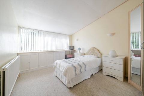 3 bedroom bungalow to rent, Waynflete Road, Oxford OX3