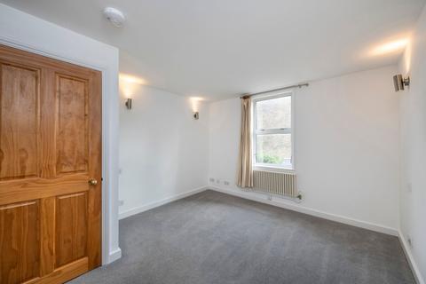 2 bedroom flat for sale, Oakhill Road, London
