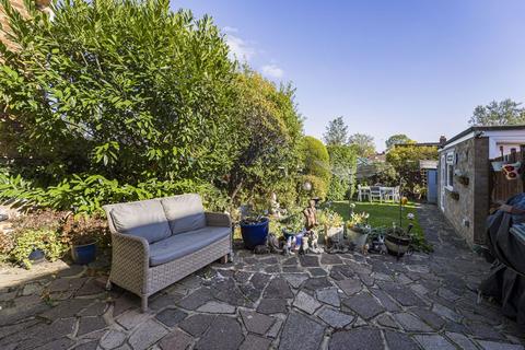 3 bedroom detached house for sale, Briar Road, Bexley