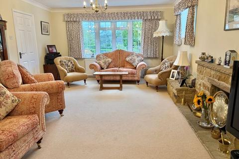 undefined, Mytten Close, Cuckfield