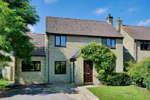 5 bedroom detached house to rent, COATES, GL7 6NQ