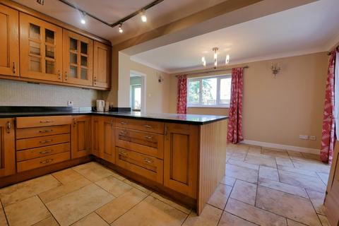 5 bedroom detached house to rent, COATES, GL7 6NQ