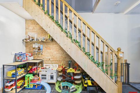 16 Ducie Street, Gloucester, GL1 4PD