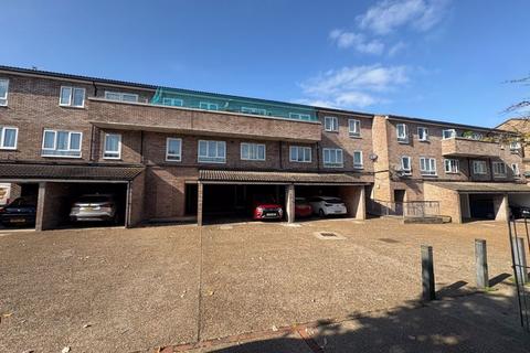 undefined, Brackley Close, Wallington