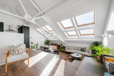 2 bedroom flat for sale, Chartwell Court, NW2