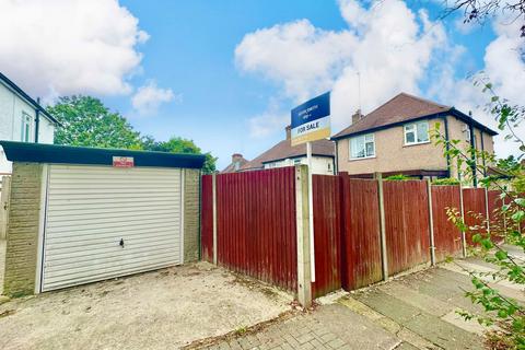 undefined, Hay Lane, London NW9