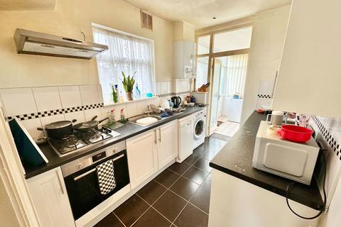 3 bedroom detached house for sale, Hay Lane, London NW9