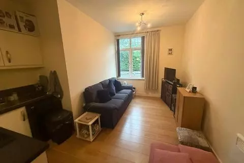 1 bedroom flat to rent - View 2