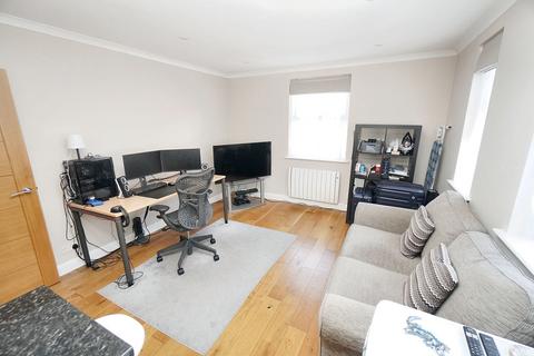 1 bedroom flat for sale, Pinions Road, High Wycombe HP13