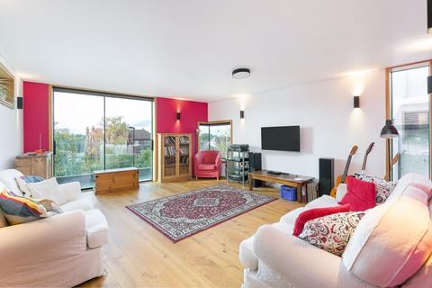 undefined, Heathhurst Road, South Croydon