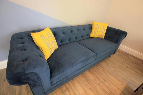 2 bedroom apartment to rent, Cardigan Road, Hyde Park, Leeds, LS6 1EB
