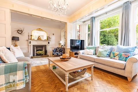 4 bedroom detached house for sale, St. Albans Crescent, Queens Park