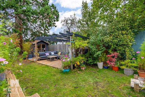 4 bedroom detached house for sale, St. Albans Crescent, Queens Park