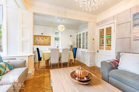 4 bedroom detached house for sale, St. Albans Crescent, Queens Park