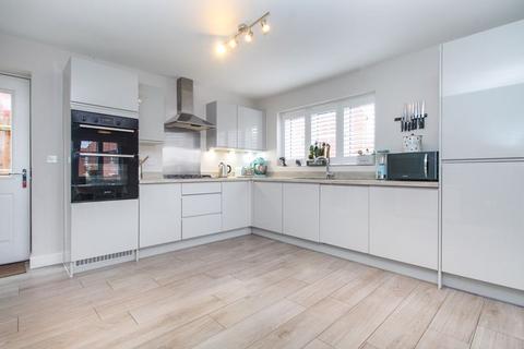 4 bedroom detached house for sale, Watercress Rise, Bedford MK40