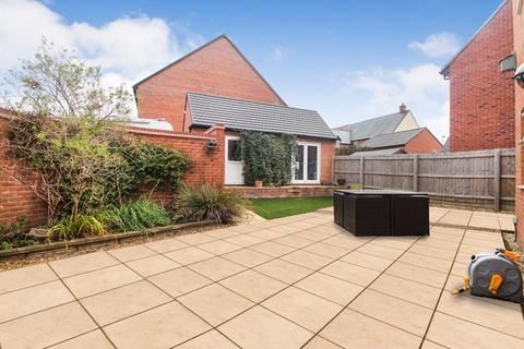 4 bedroom detached house for sale, Watercress Rise, Bedford MK40
