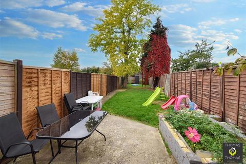 32 Ermin Park, Brockworth, Gloucester, GL3 4DD