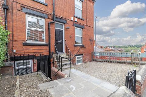 1 bedroom apartment to rent, Wetherby Grove, Burley, Leeds, LS4 2JH