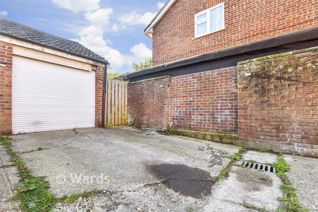 Driveway/Parking
