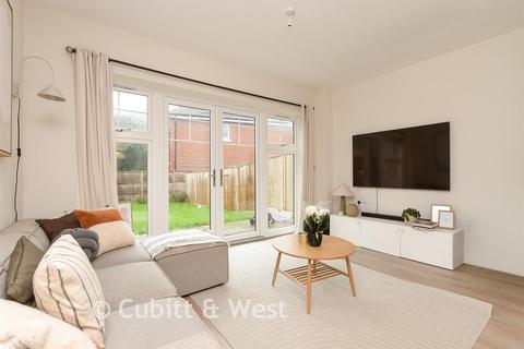 undefined, Broadleaf Place, Caterham, Surrey