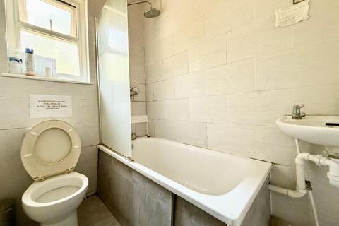 undefined, High Town Road, High Town, Luton, Bedfordshire, LU2 0DN