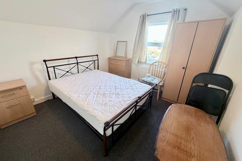 1 bedroom in a house share to rent, Colchester CO3