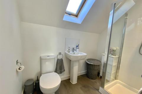 29 Catterick Way, Towcester, NN12 6NX