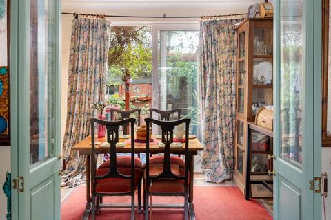 undefined, Colne Road, off Twickenham Green