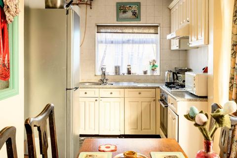 undefined, Colne Road, off Twickenham Green