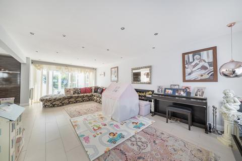 3 bedroom detached house for sale, Colburn Avenue, Pinner
