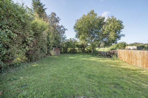 3 bedroom detached house for sale, Colburn Avenue, Pinner