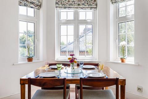 3 bedroom flat for sale, Peterborough Villas, Fulham, London