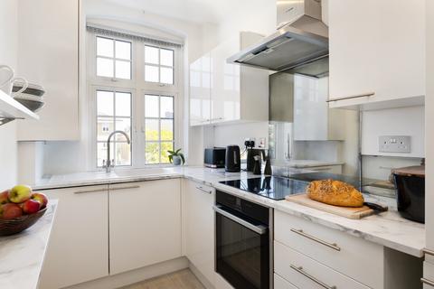 3 bedroom flat for sale, Peterborough Villas, Fulham, London