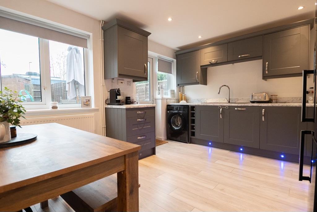 Kitchen dining room