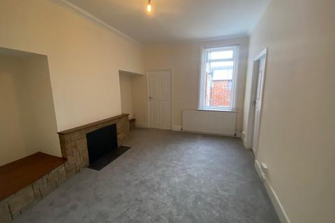 2 bedroom flat to rent, Fern Dene Road, Gateshead