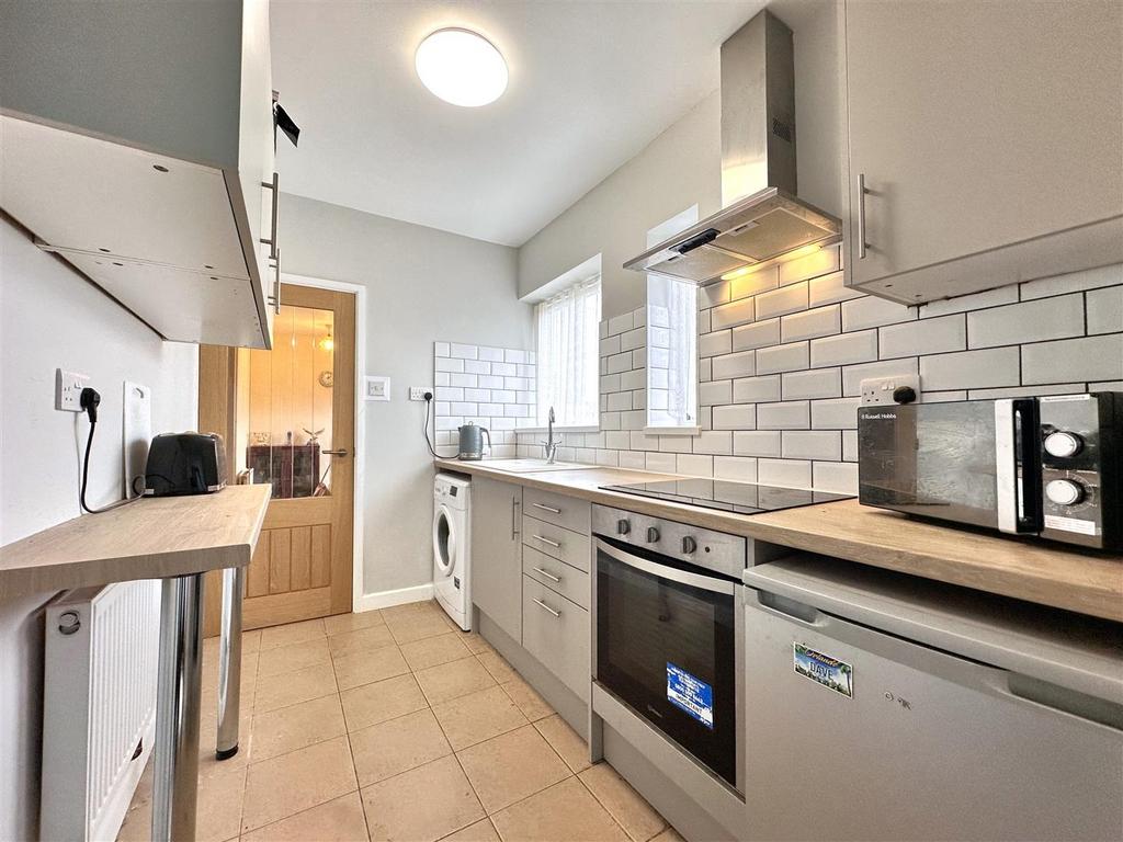 Modern Fitted Kitchen 823