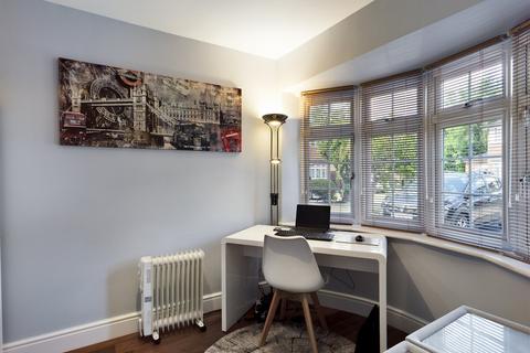 4 bedroom link detached house for sale, Kashmir Close, New Haw, Surrey, KT15