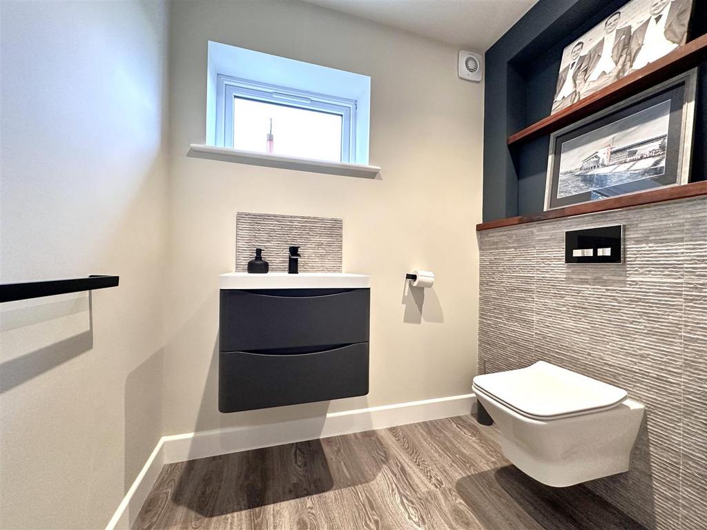 Ground Floor W.C 191