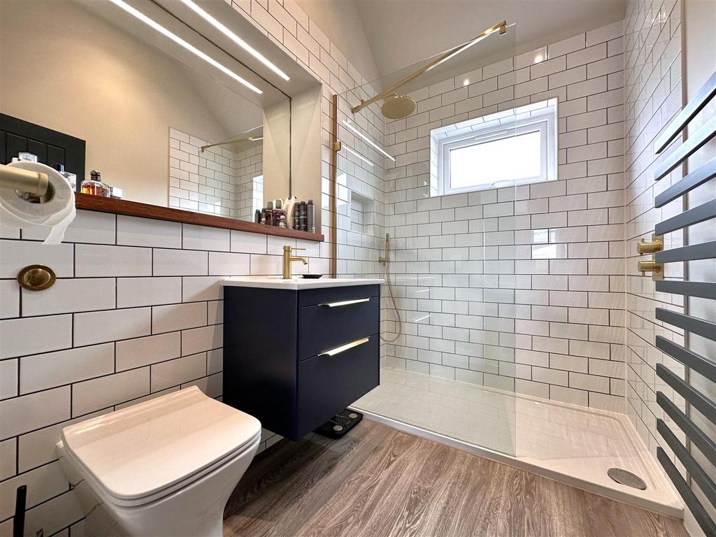 En-Suite Shower Room 151