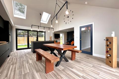 4 bedroom detached house for sale, The Granary Barn, High Street, Collingham, Newark