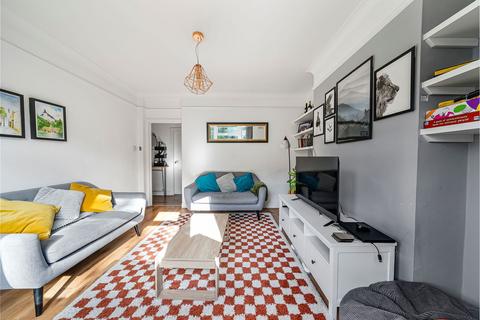 2 bedroom flat for sale, Armoury Way, London SW18