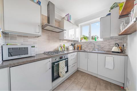2 bedroom flat for sale, Armoury Way, London SW18