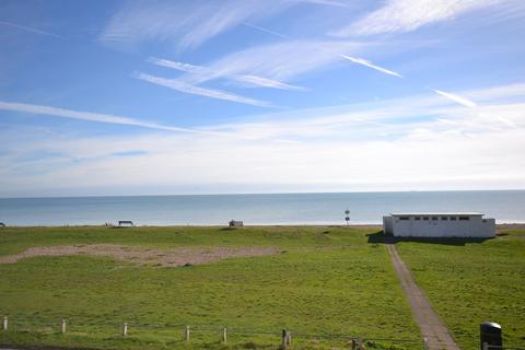 2 bedroom flat for sale, Grand Parade, New Romney TN28