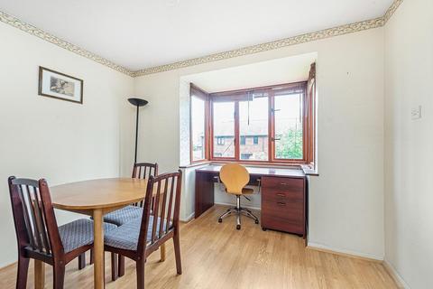 undefined, Cotton Avenue, London