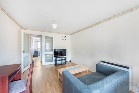 2 bedroom flat to rent, Cotton Avenue, London